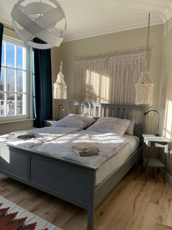 Luxus Lindenhof Apartments -Ferienwohnungen In Friesland An Der Nordsee Am Naturschutzgebiet Urwald Neuenburg  Экстерьер фото