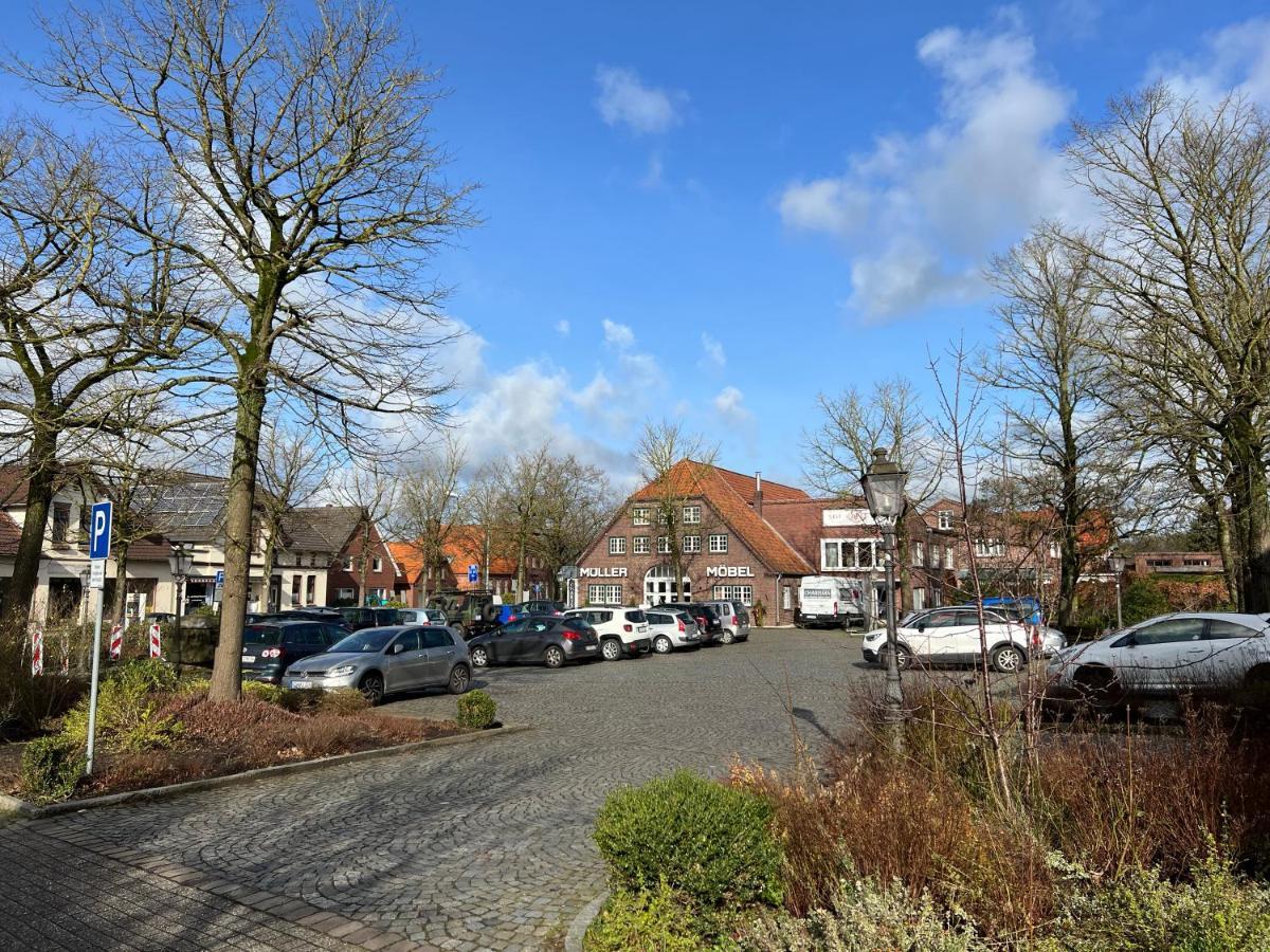Luxus Lindenhof Apartments -Ferienwohnungen In Friesland An Der Nordsee Am Naturschutzgebiet Urwald Neuenburg  Номер фото