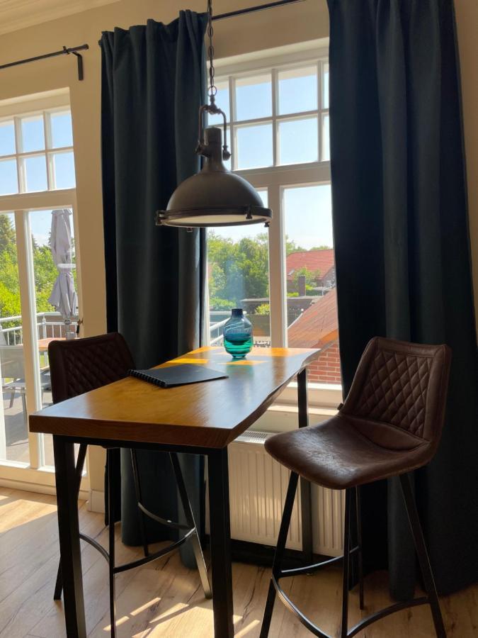 Luxus Lindenhof Apartments -Ferienwohnungen In Friesland An Der Nordsee Am Naturschutzgebiet Urwald Neuenburg  Экстерьер фото